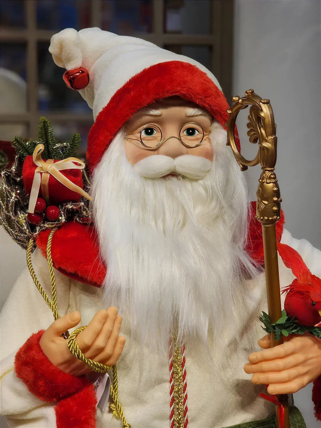 PAPAI NOEL CARDEAL EM PÉ VERMELHO E VERDE 80CM